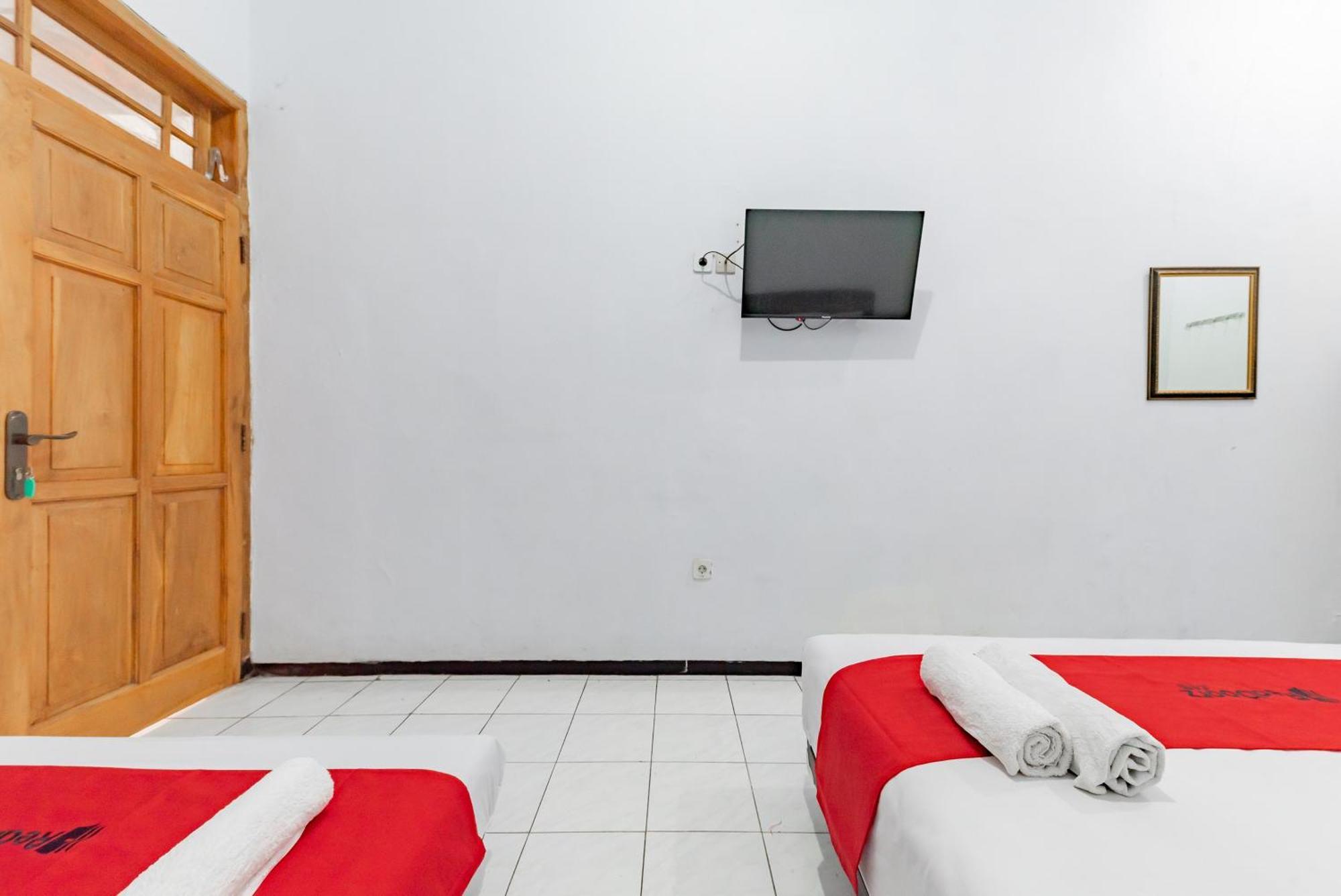 Reddoorz At Ciliwung Guest House Syariah 玛琅 外观 照片