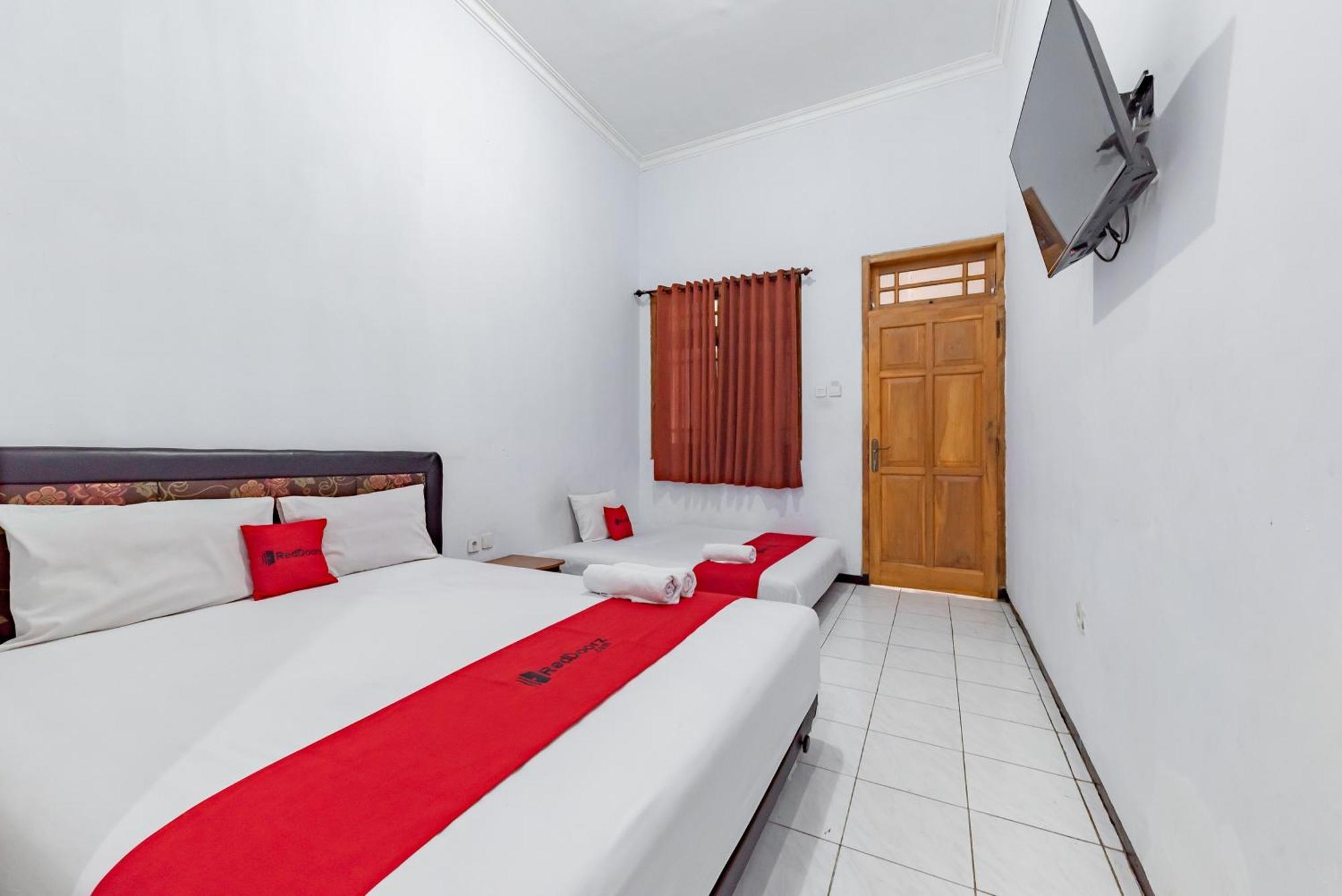 Reddoorz At Ciliwung Guest House Syariah 玛琅 外观 照片