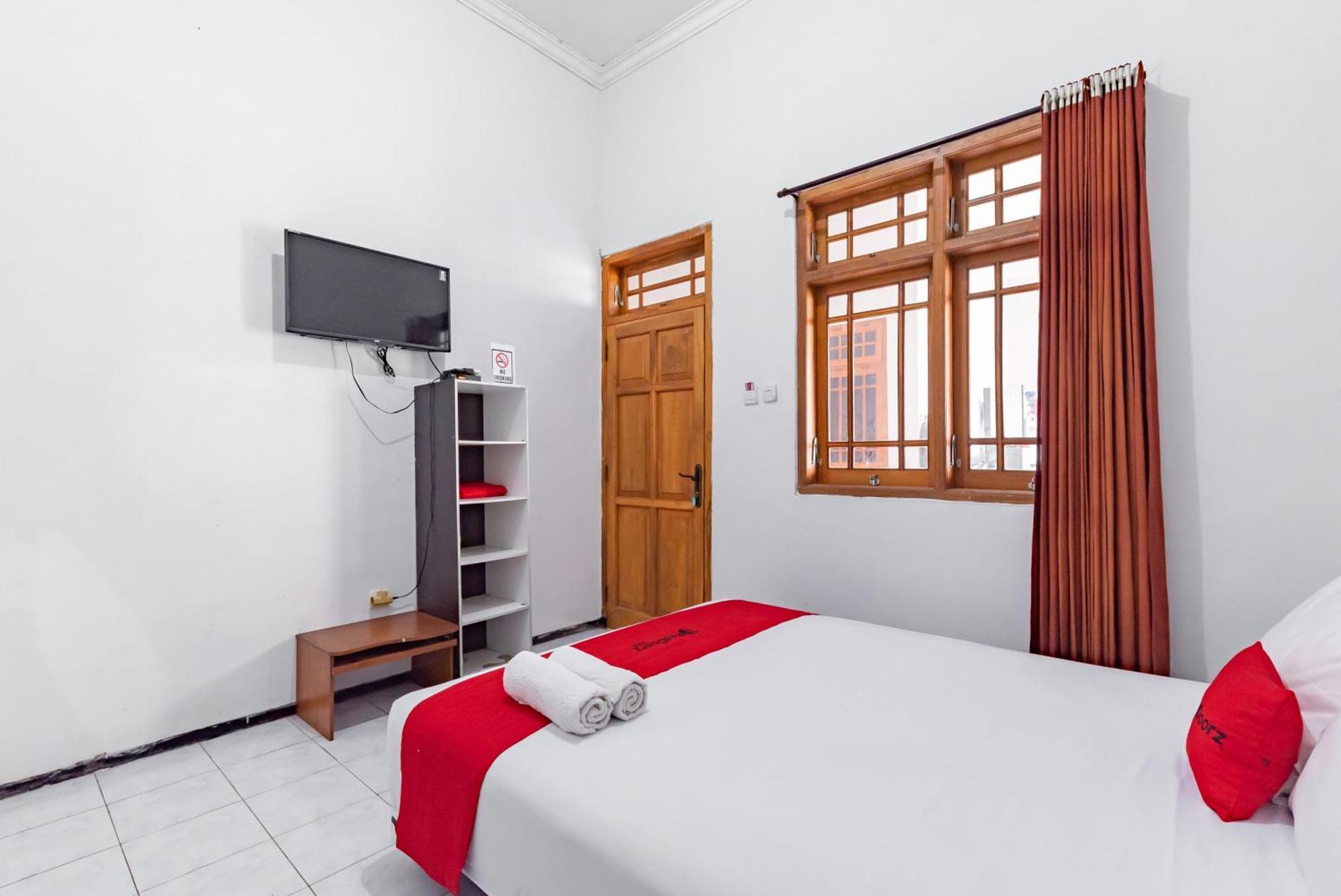 Reddoorz At Ciliwung Guest House Syariah 玛琅 外观 照片