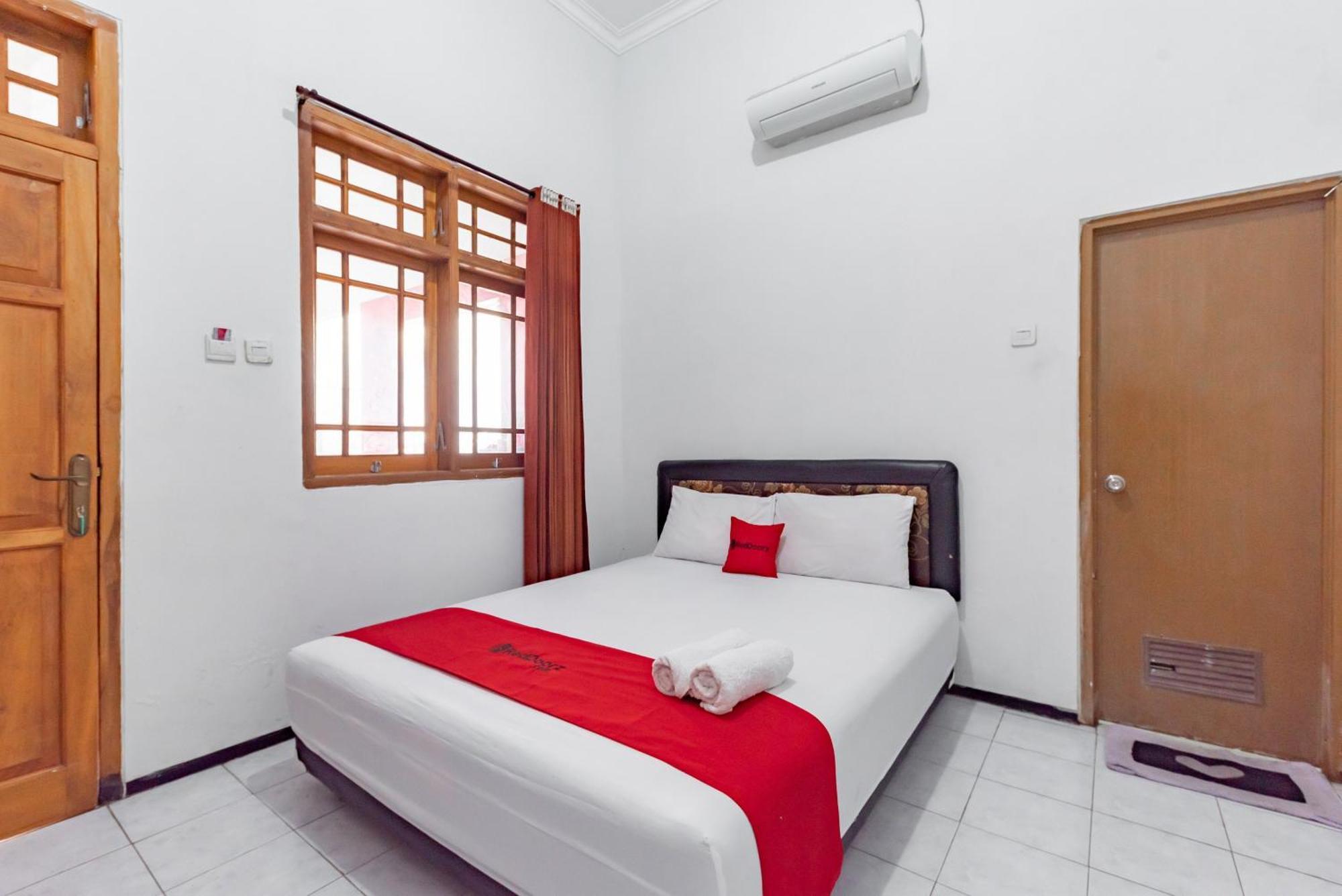 Reddoorz At Ciliwung Guest House Syariah 玛琅 外观 照片