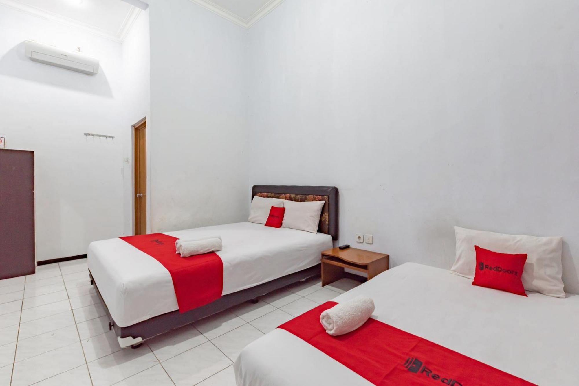 Reddoorz At Ciliwung Guest House Syariah 玛琅 外观 照片