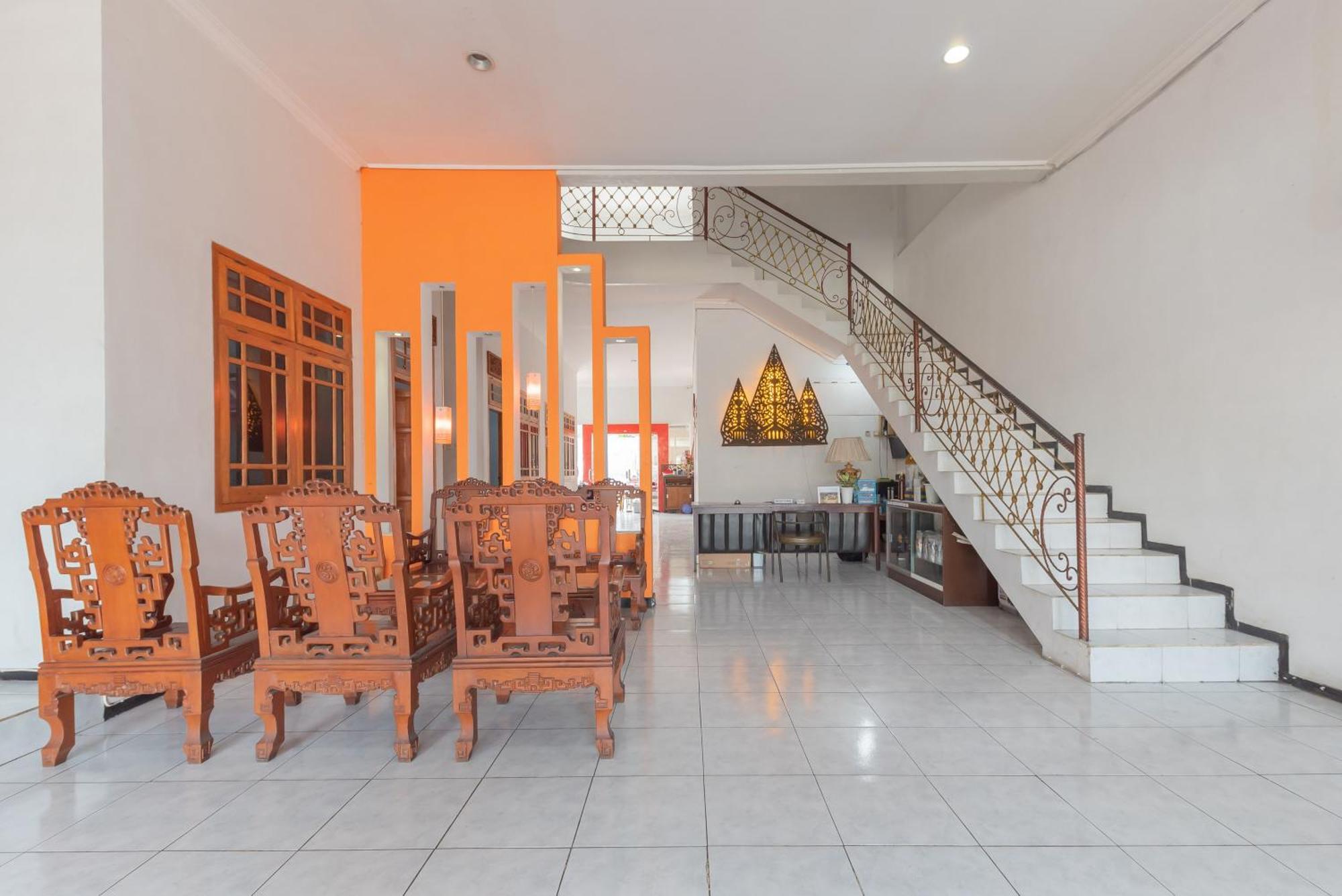 Reddoorz At Ciliwung Guest House Syariah 玛琅 外观 照片