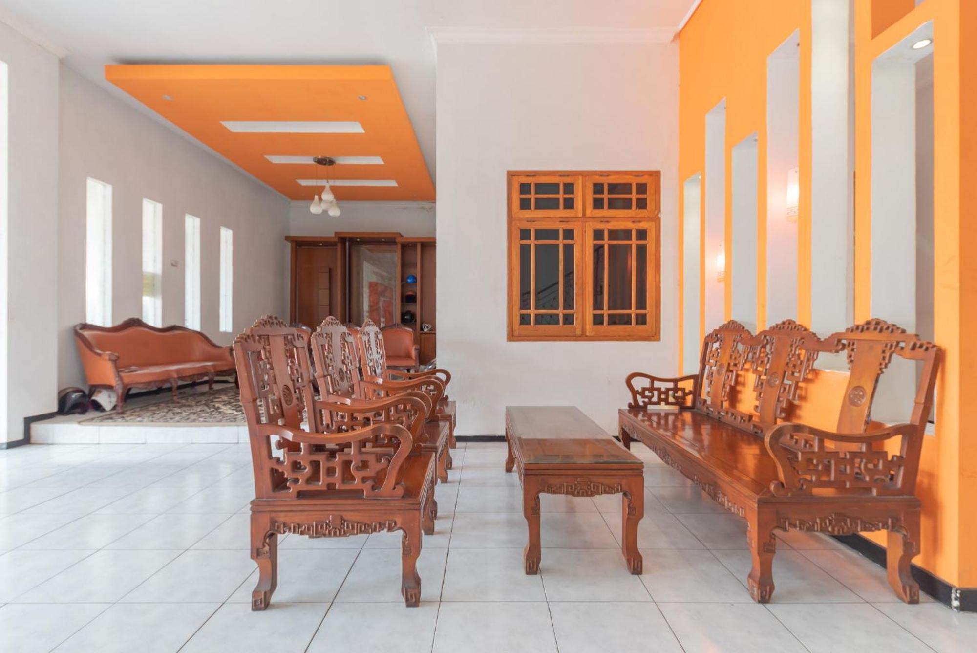 Reddoorz At Ciliwung Guest House Syariah 玛琅 外观 照片